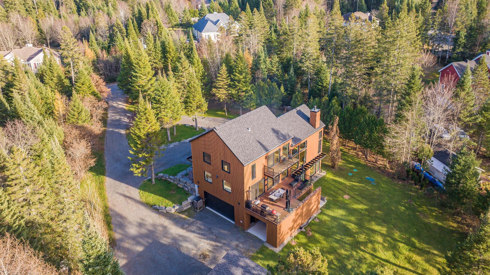A true private retreat in the heart of the Laurentians
