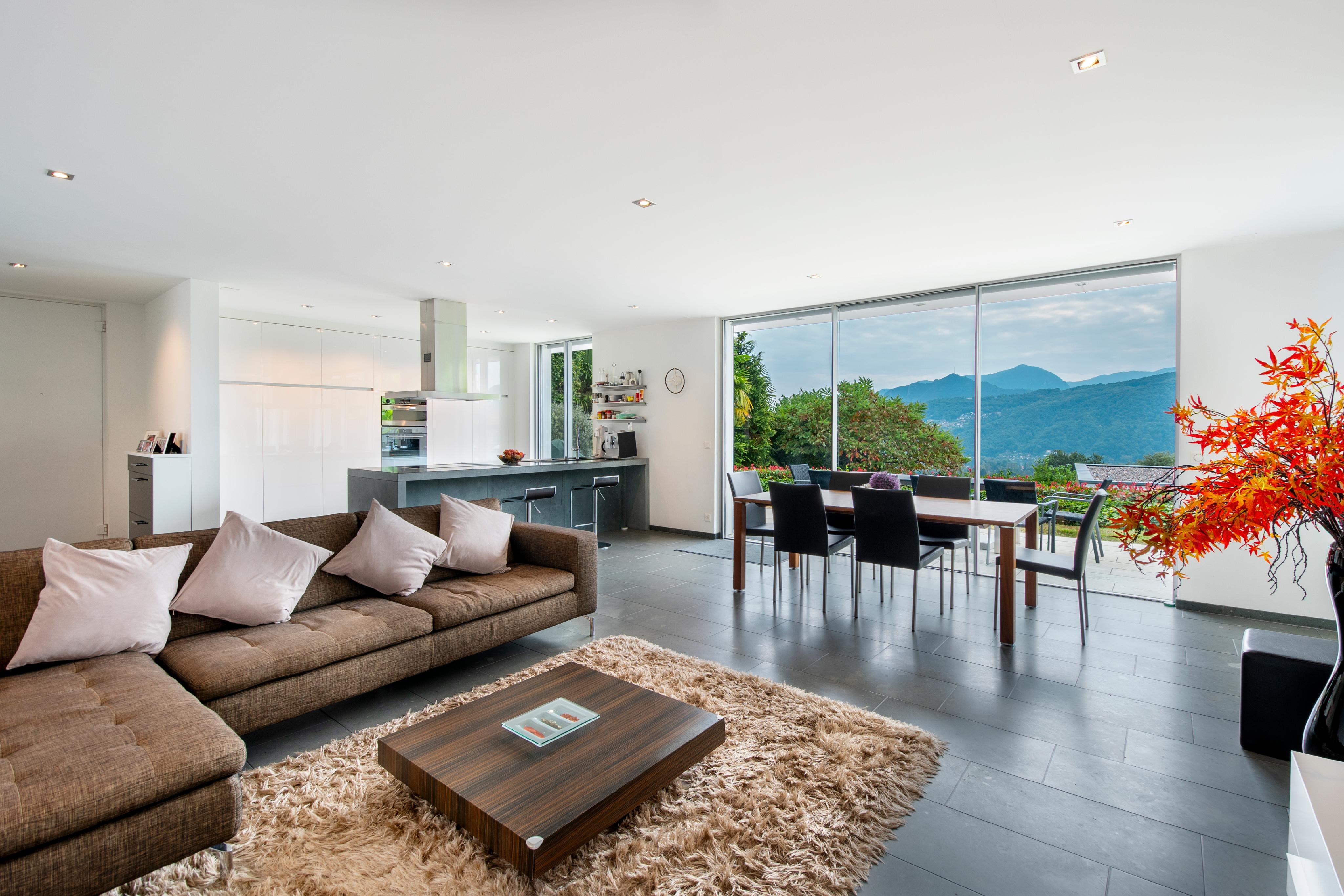 Elegant modern apartment with panoramic views