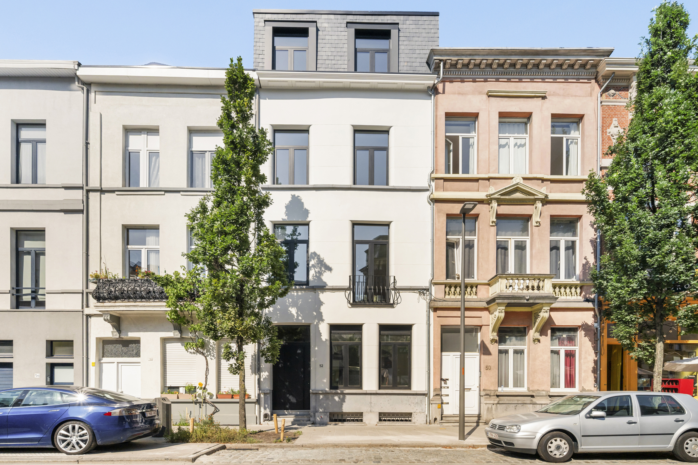 Townhouse with spacious living areas and sophisticated finishes