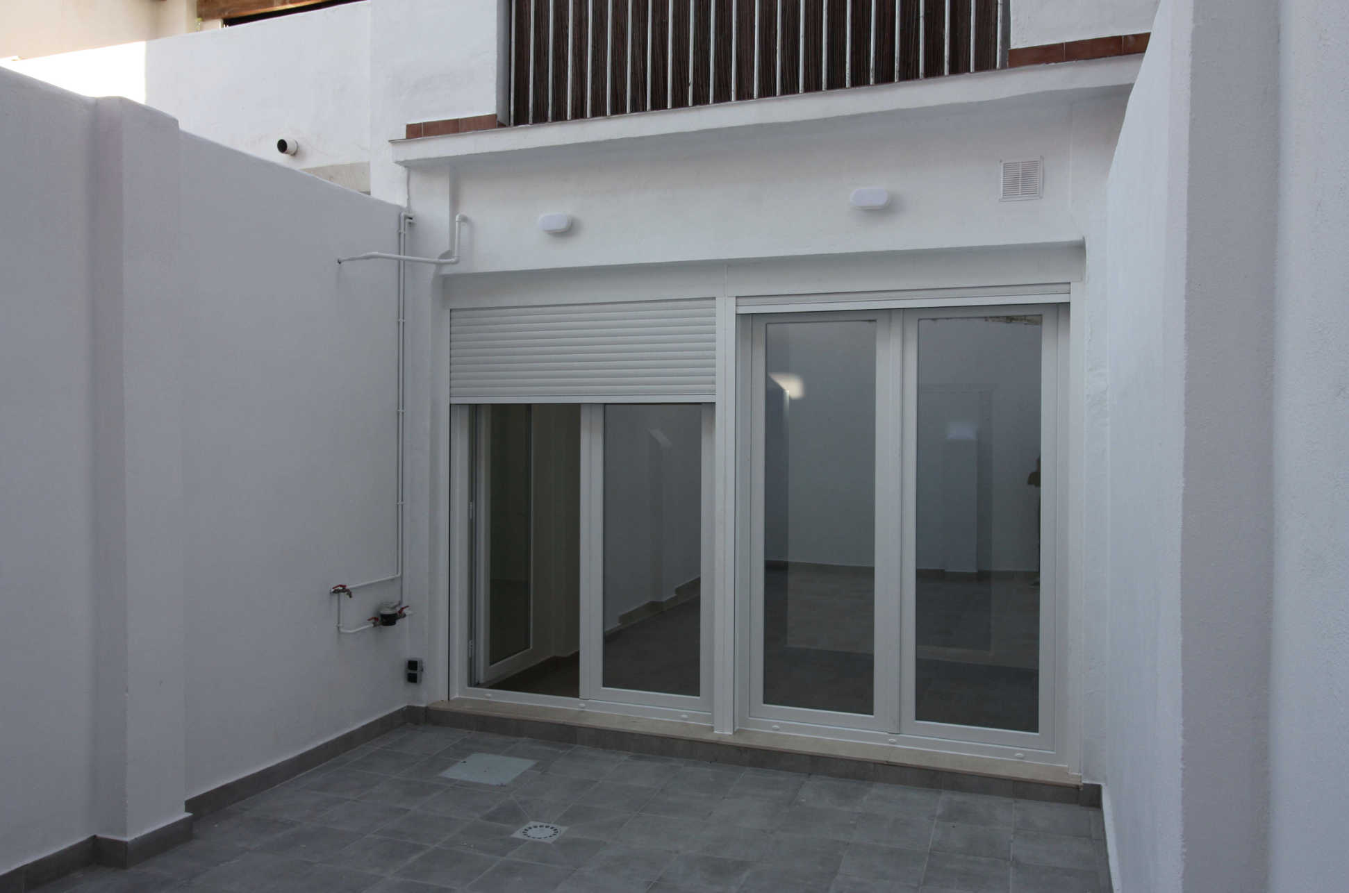 Renovated ground-floor apartment with terrace in Poblats Marítims