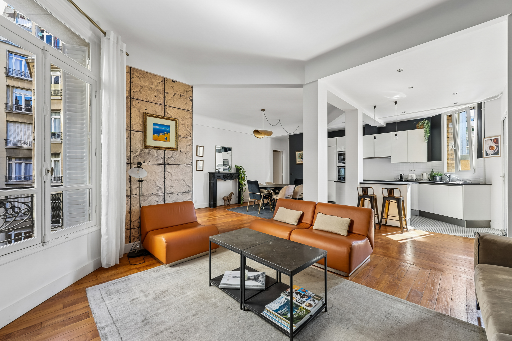 Appartement 5 pièces 100 m² · à Paris · 100 m² · 4 830 €/mois