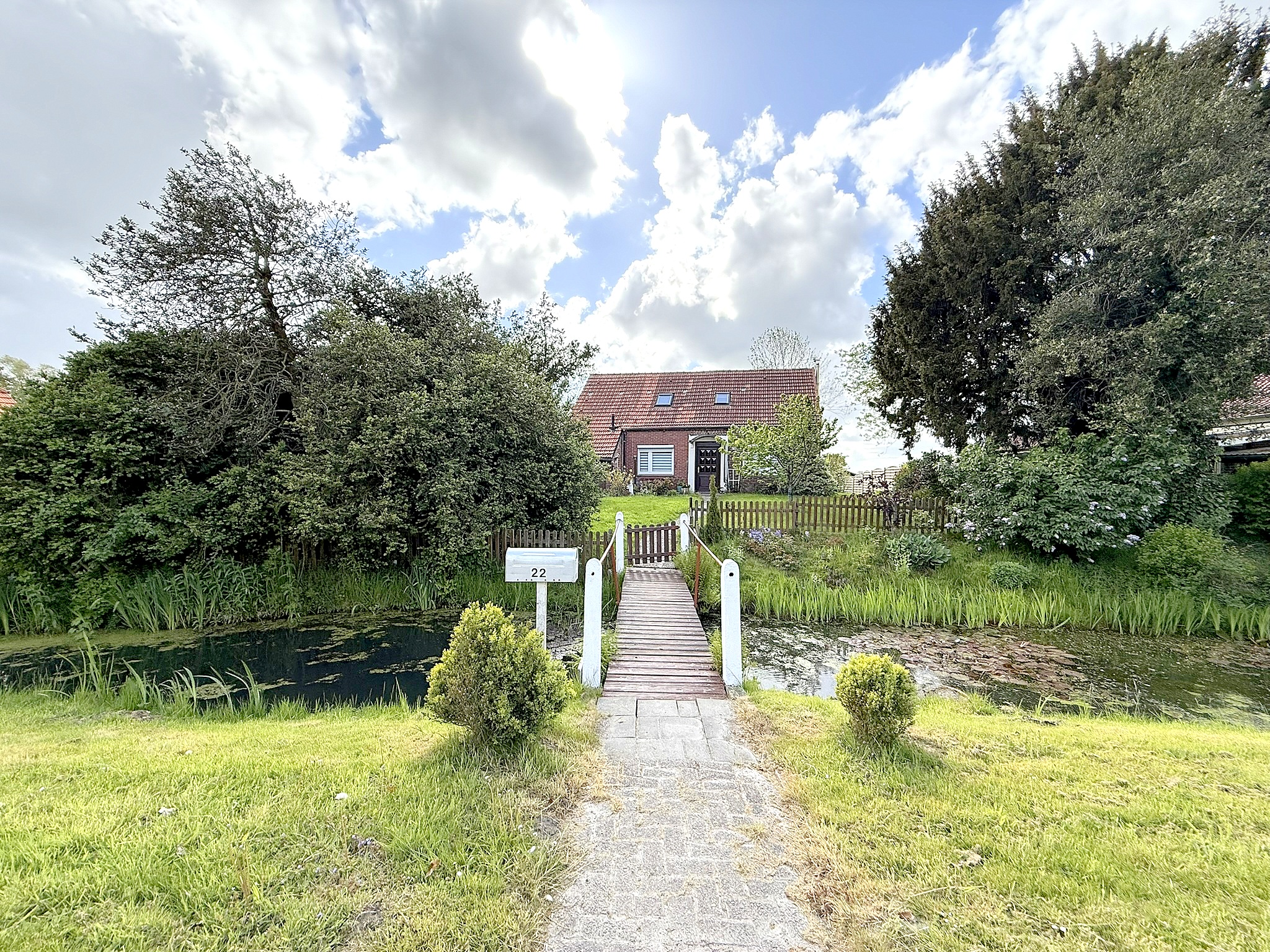 Weitblick und Gartenidylle: Historisches Einfamilienhaus auf großzügigem Naturgrundstück