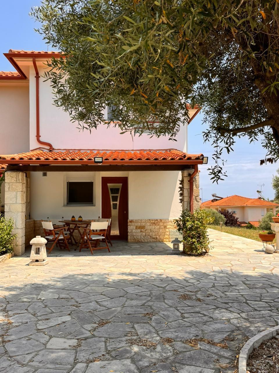 Traditional detached house in Chanioti Chalkidiki