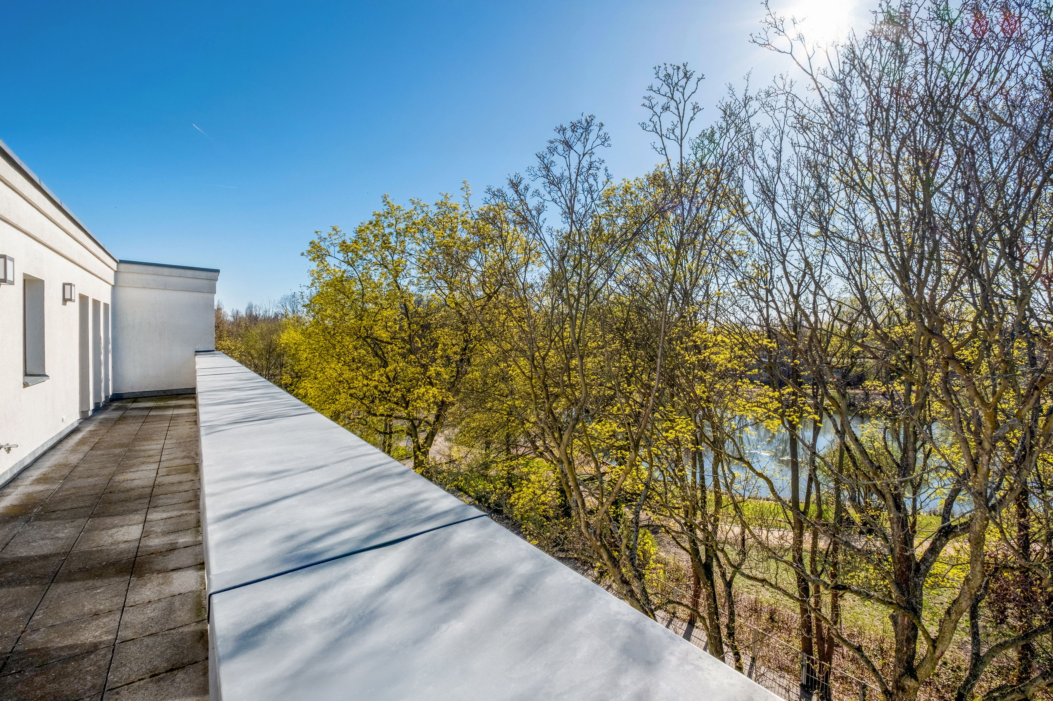 Penthouse am See – Dachterrasse, Weitblick und besonderes Wohngefühl