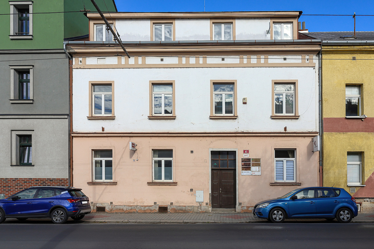 Office space to rent in Lobzy