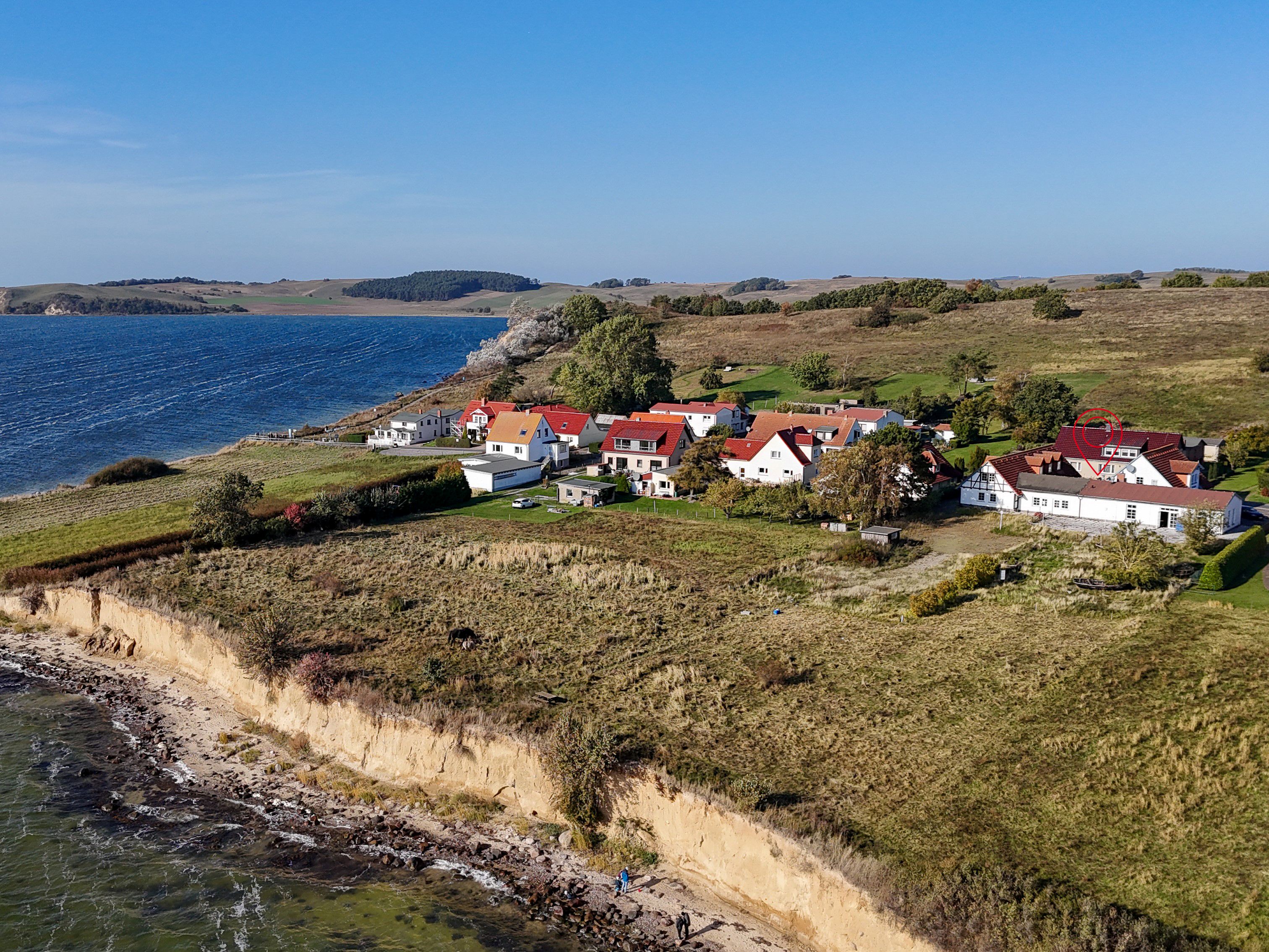 Historisches Lotsenhaus mit Beherbergung und Gastronomie in direkter Wasserlage