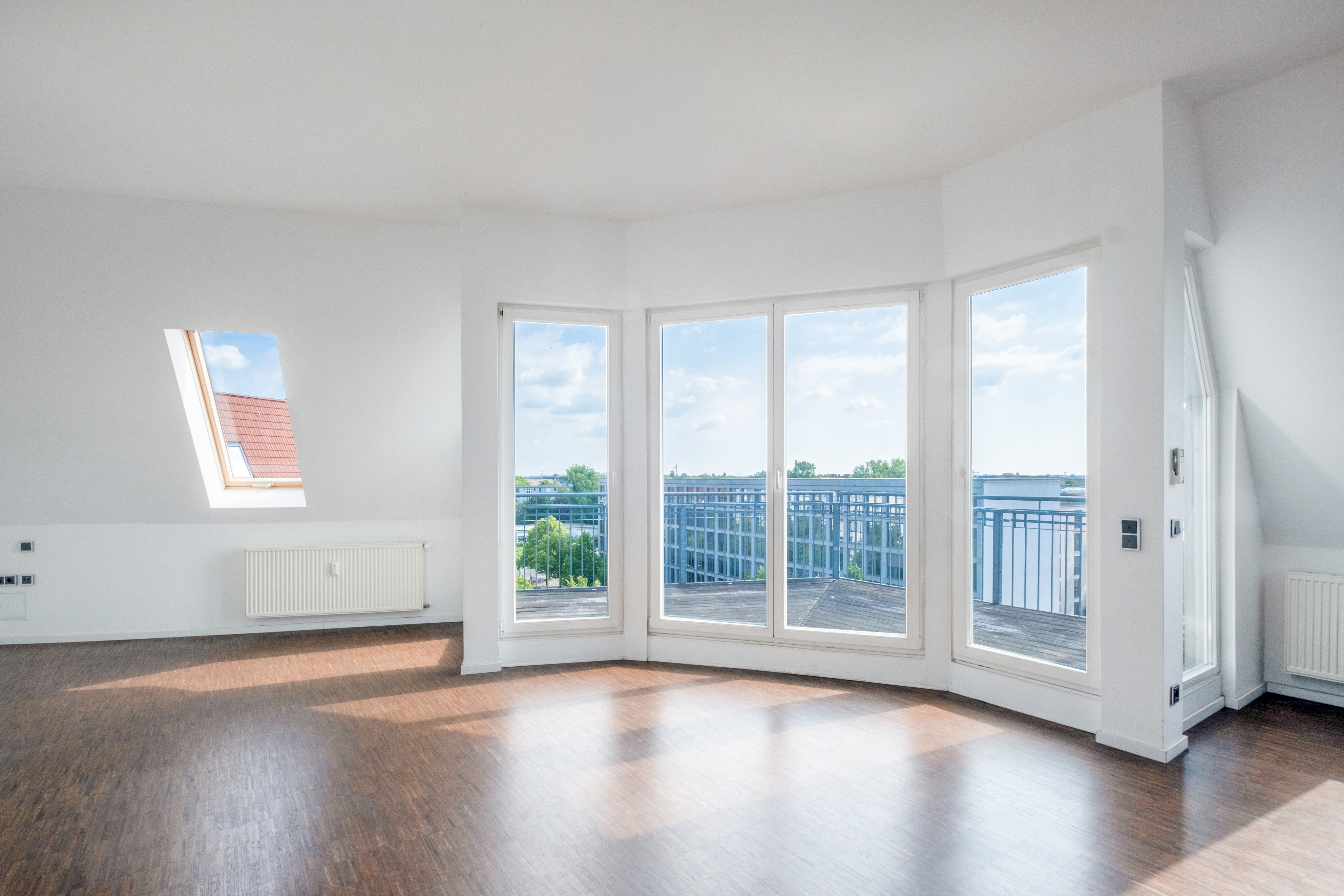 Modern top-floor apartment with elevator and terrace in the heart of Prenzlauer Berg