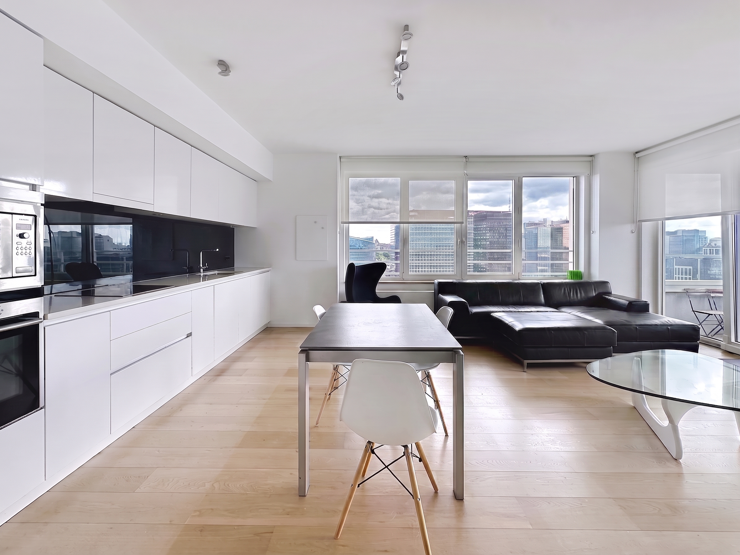 Two-bedroom apartment with panoramic views