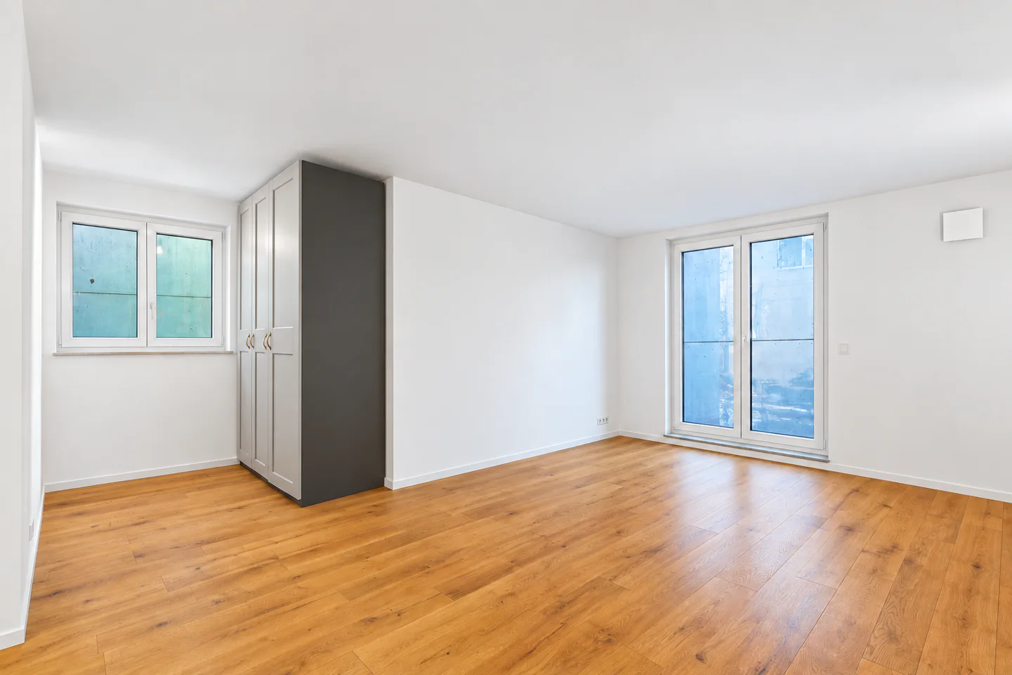 Urban wohnen, im Grünen aufleben – moderne Erdgeschosswohnung mit Garten - Photo 4