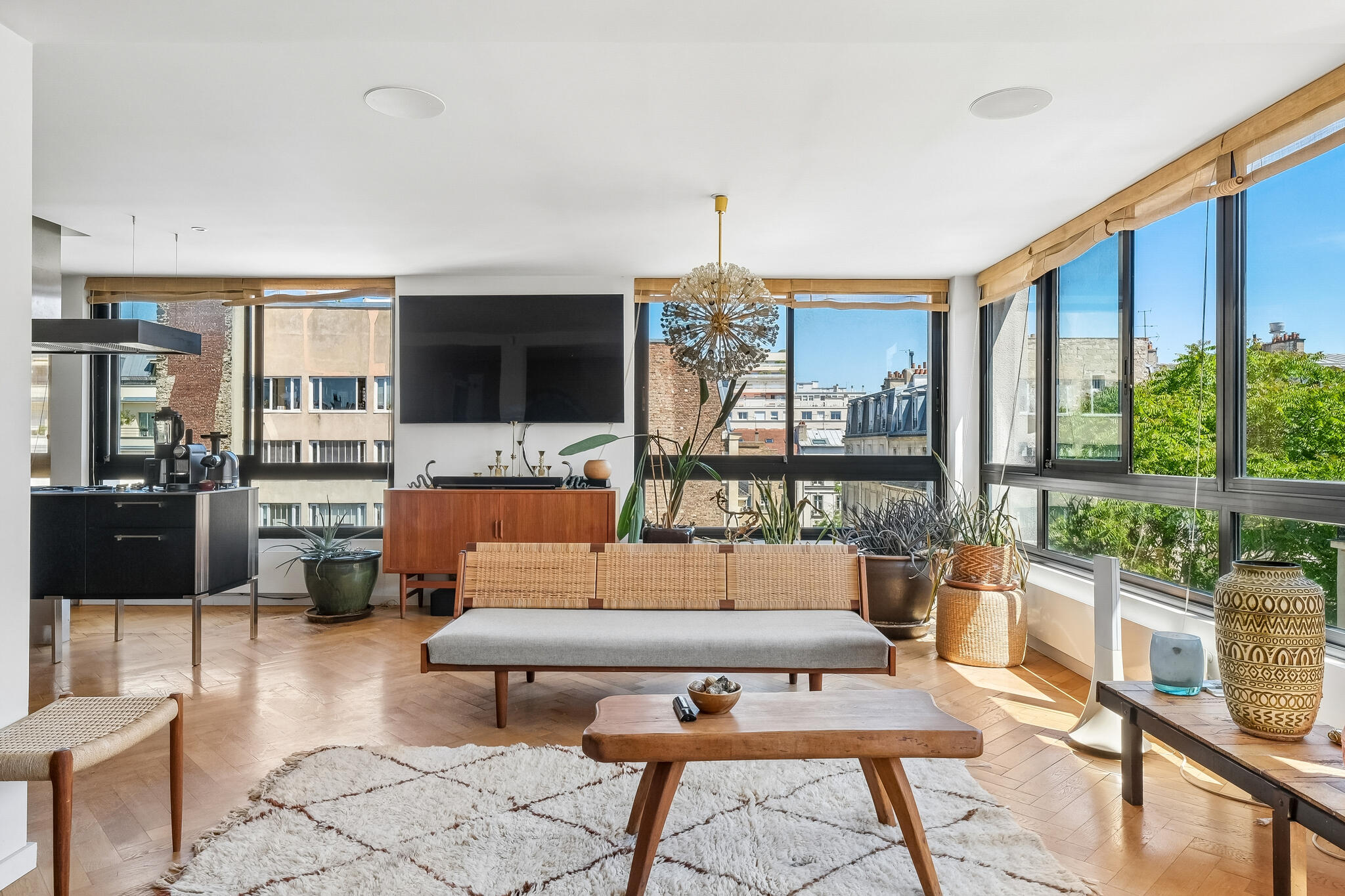 Paris 14th - Pernety - 132 m² apartment with 152 m² rooftop terrace