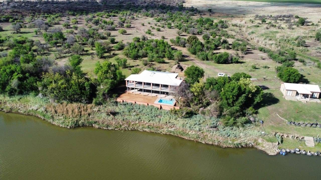 Off-Grid Vaal River Eco Estate