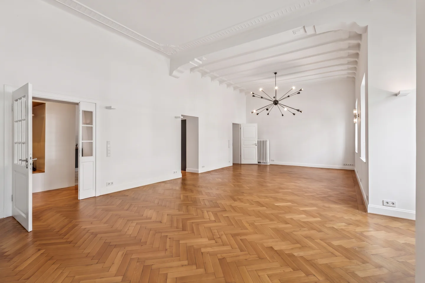 Eleganter Altbautraum in urbaner Lage - Photo 2