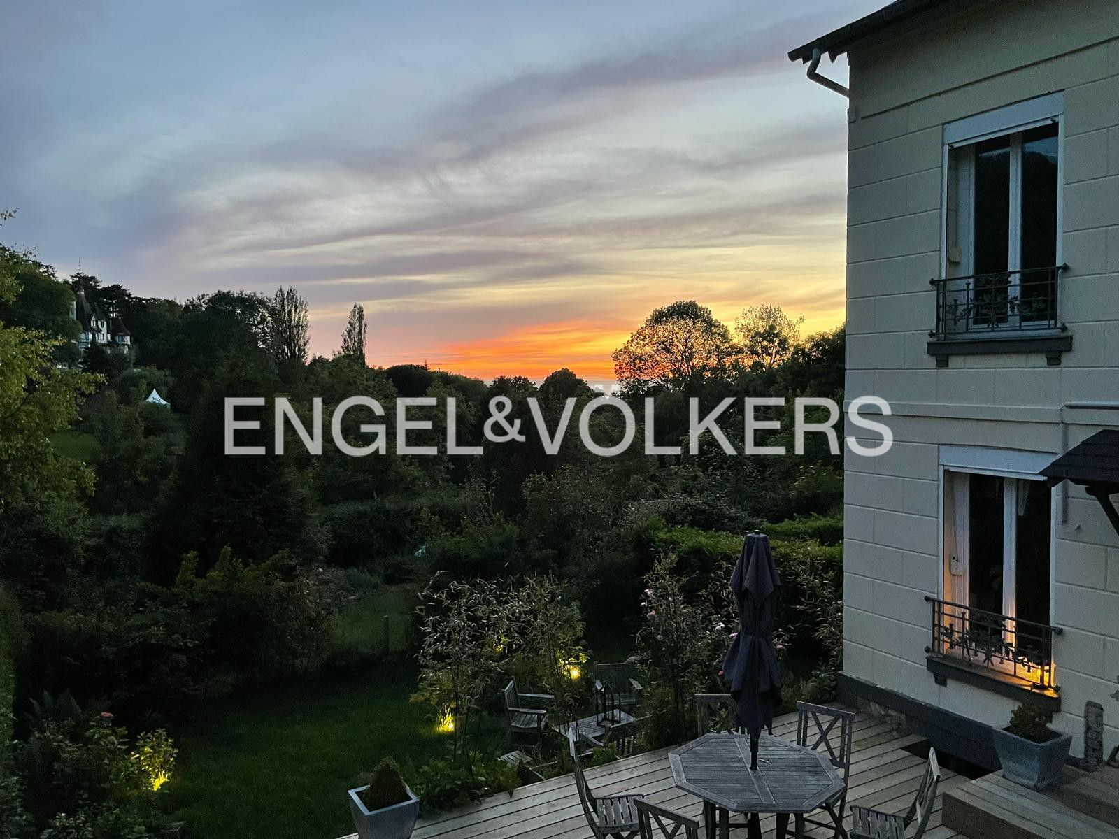 Charming house with contemporary comfort - Beautiful open view