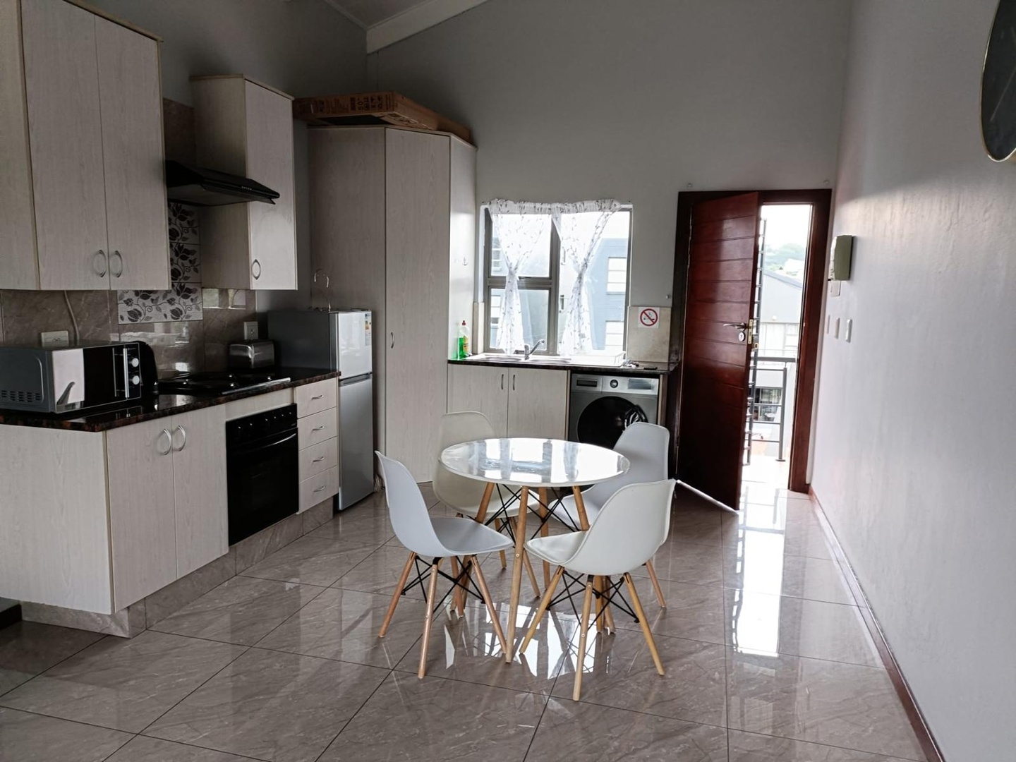 A classic 2 Bed, 2 Bath Apartment