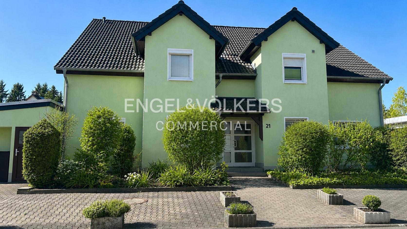 Erdgeschosswohnung mit Terrasse und Gartenanteil