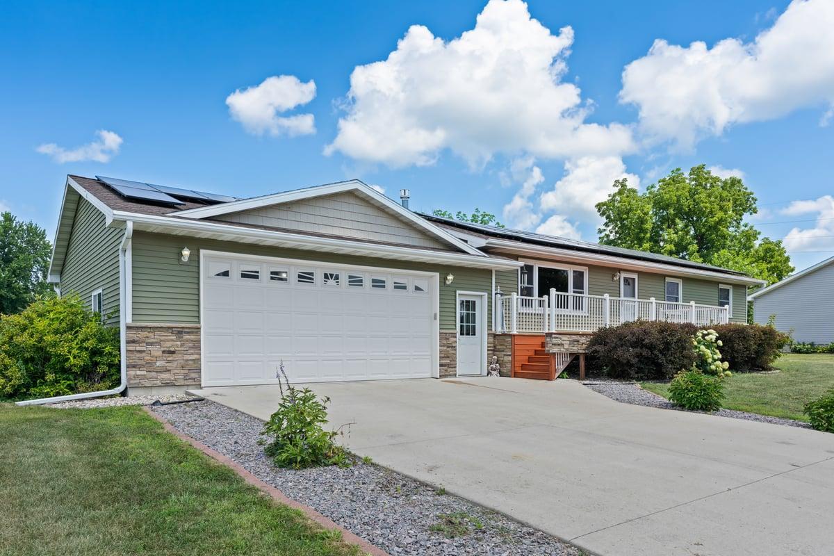 The Double Lot Collection: 5-BR Solar Rambler