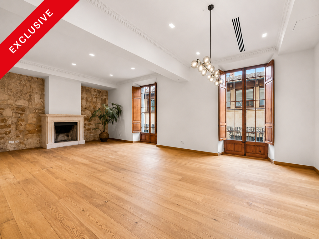 A stunning, bright luxury flat with a south facing terrace, courtyards and a lift at Rialto Living