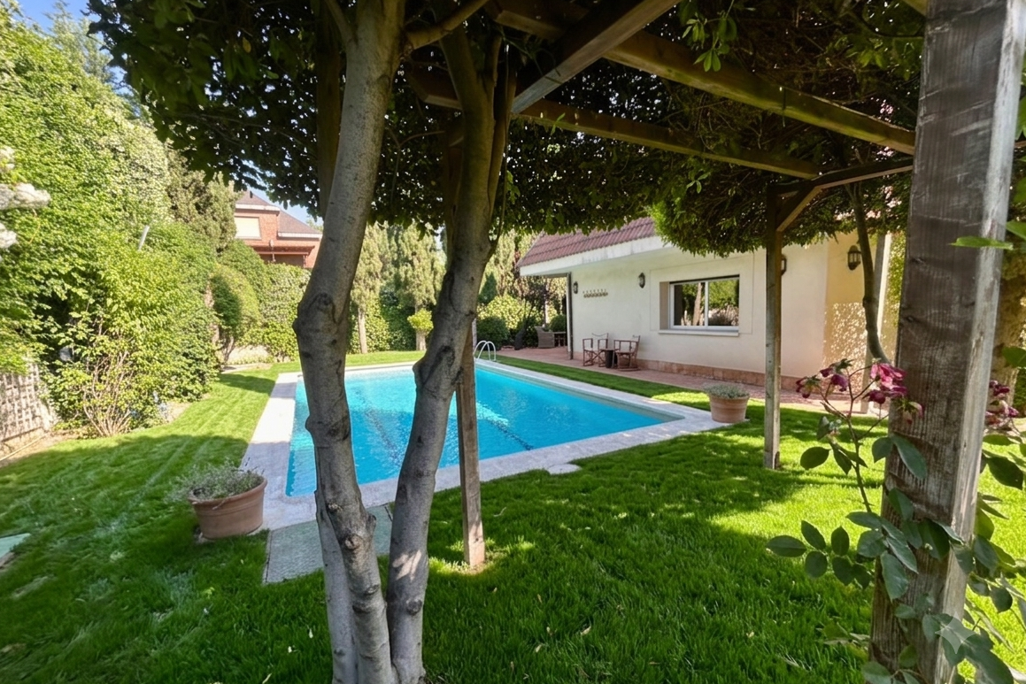 Magnificent mansion in Interland neighborhood