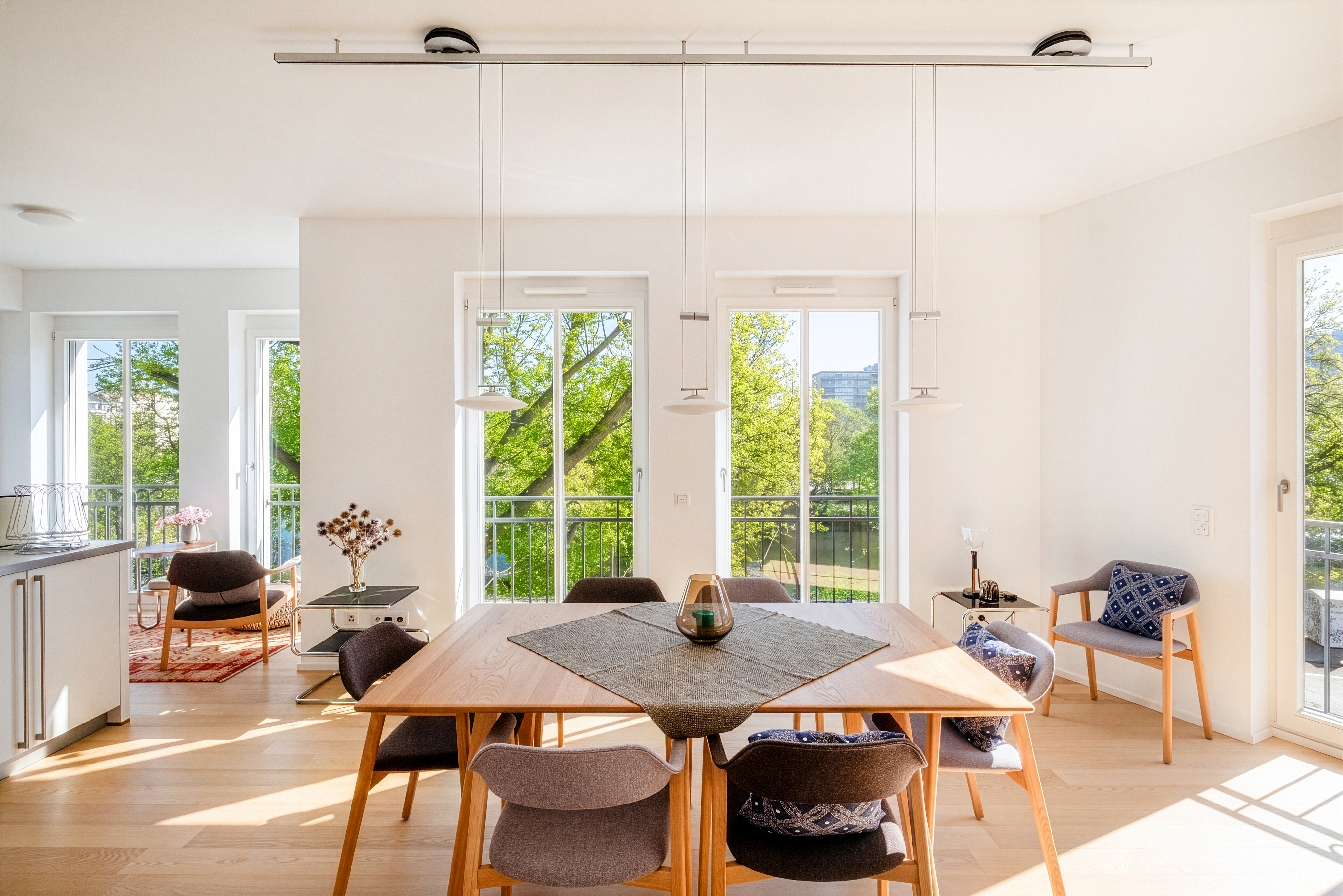 Light-filled elegance with a dream view of the River Spree – Living in the Westphalian Quarter