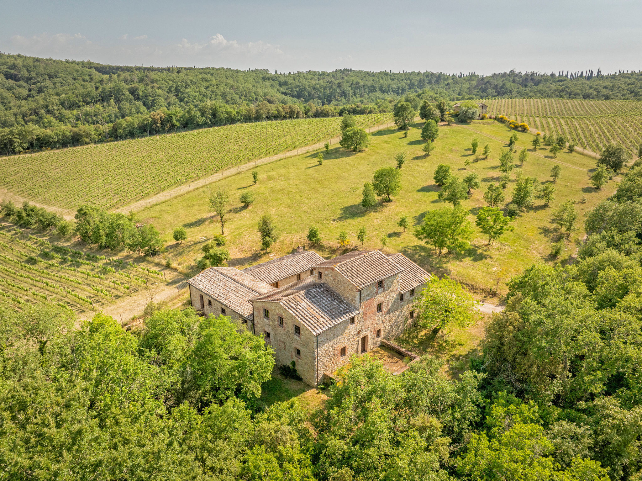 Stone farmhouse with dependence in the Tenuta di Villa Arceno