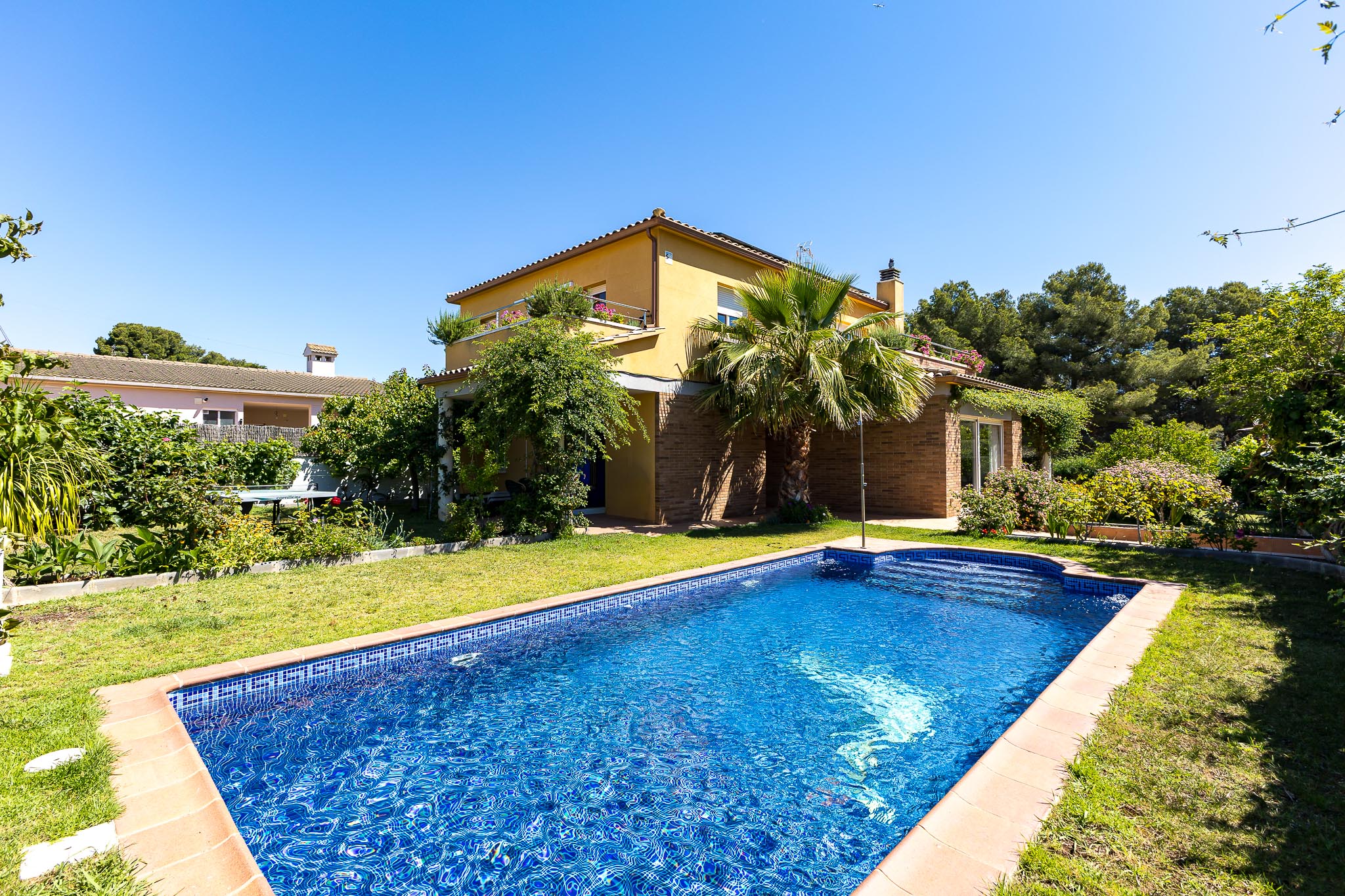 Great house with pool and tourist rental license