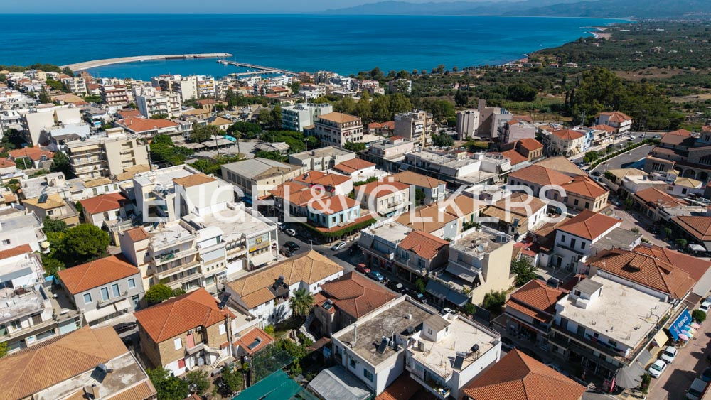 2-level Apartment in the heart of Kyparissia