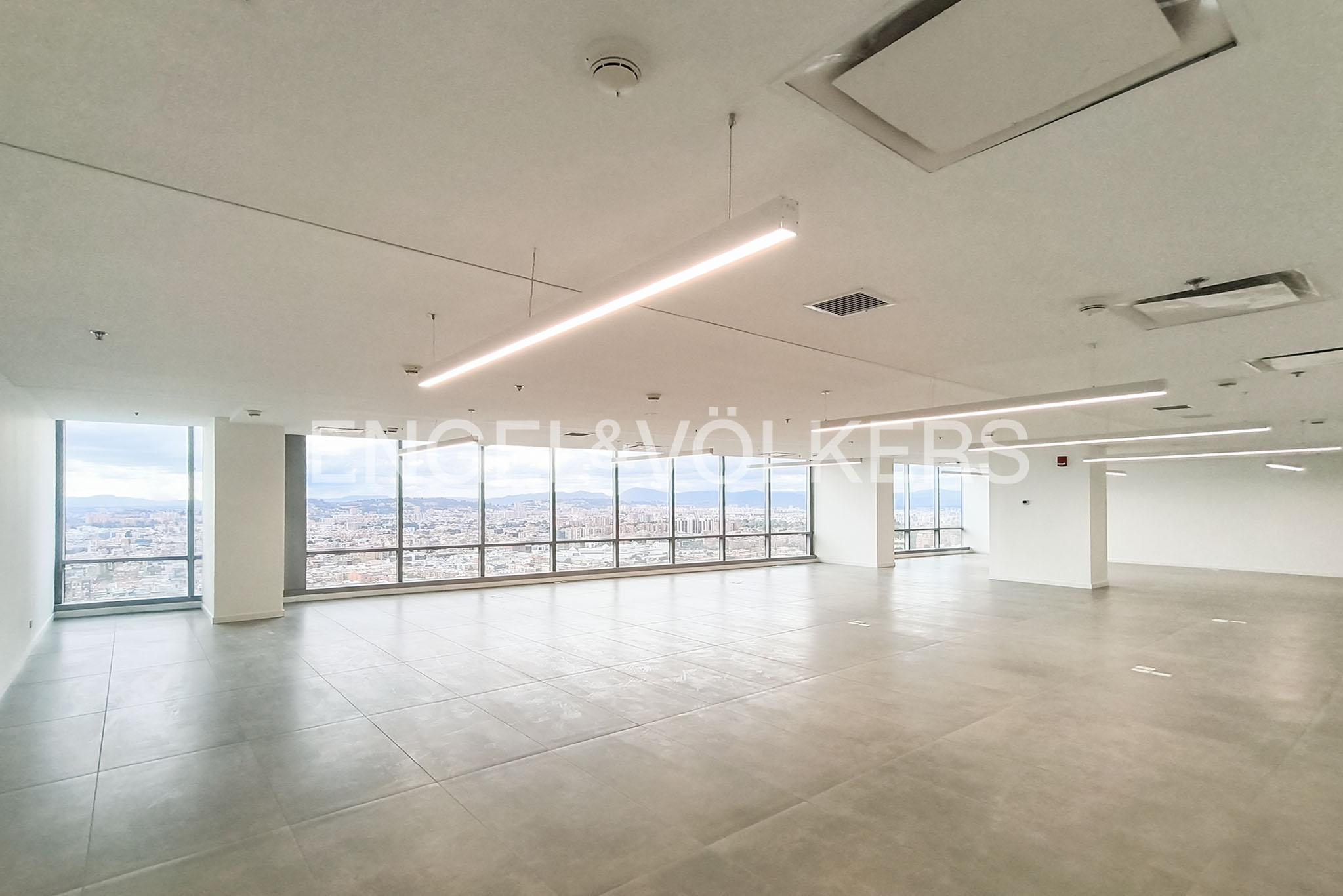 Arriendo Oficina Corporativa en Edificio Tierra Firme