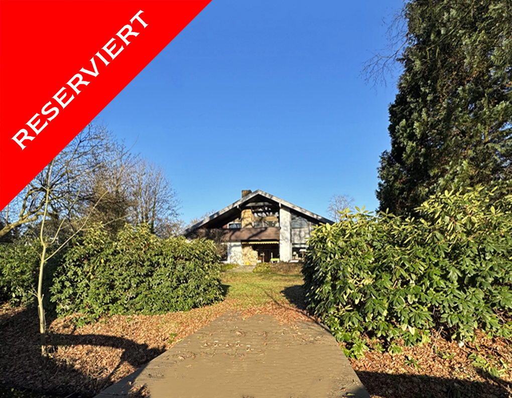 Großes Wohnhaus mit viel Potenzial - in naturnaher Lage
