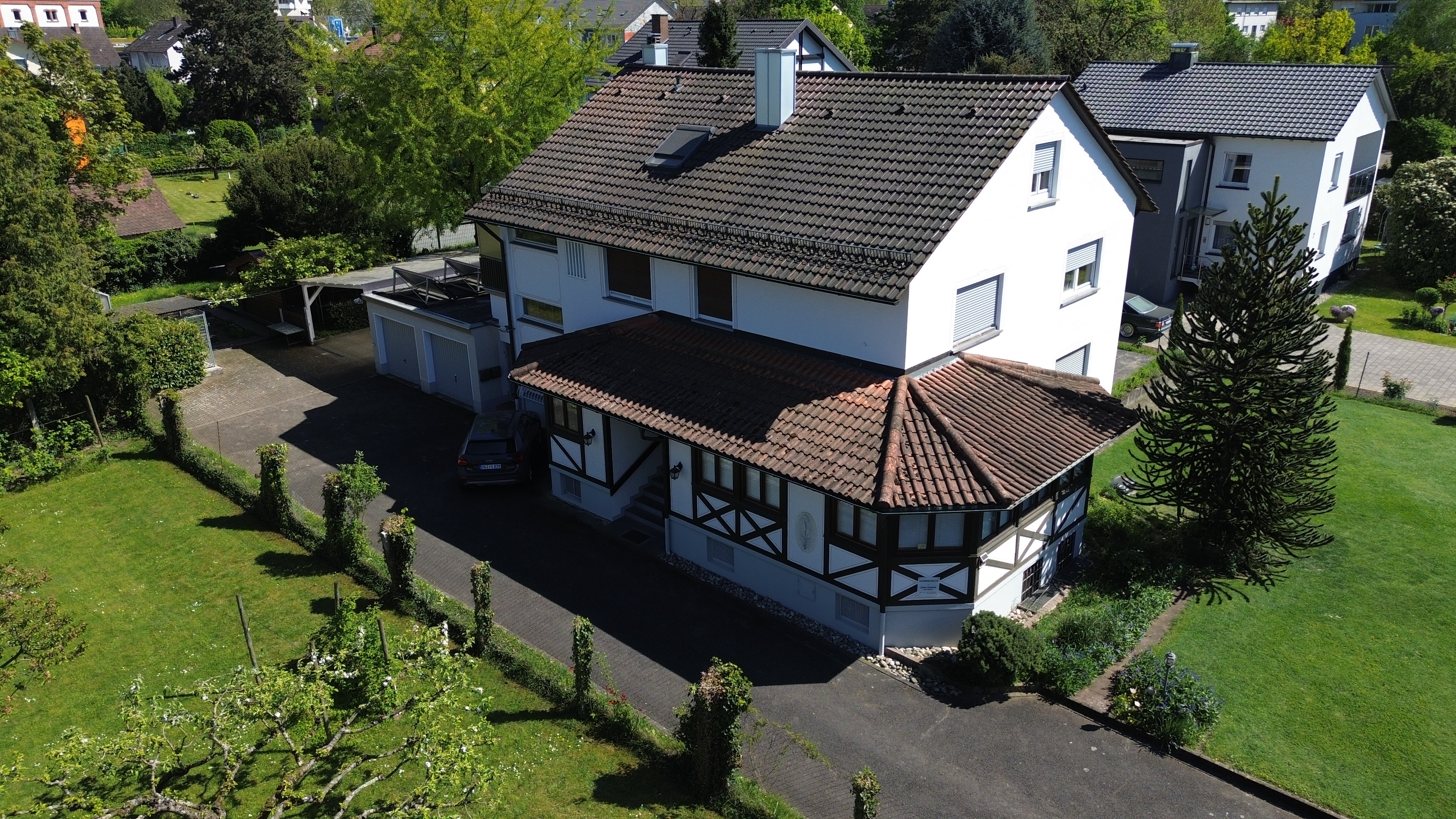 Vielseitiges Mehrfamilienhaus mit Entwicklungspotenzial in attraktiver Bahnhofslage