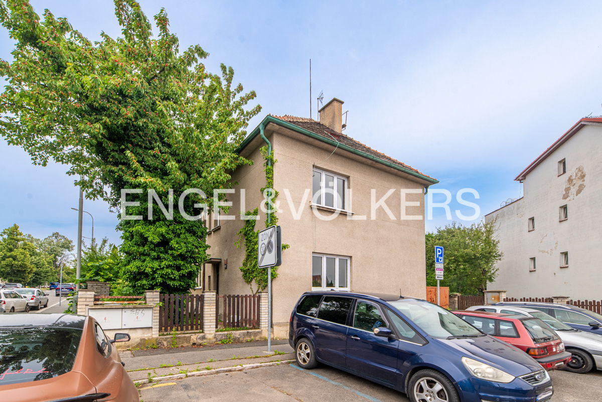 Sale of a 4+1 terraced house – comfortable living in a quiet location