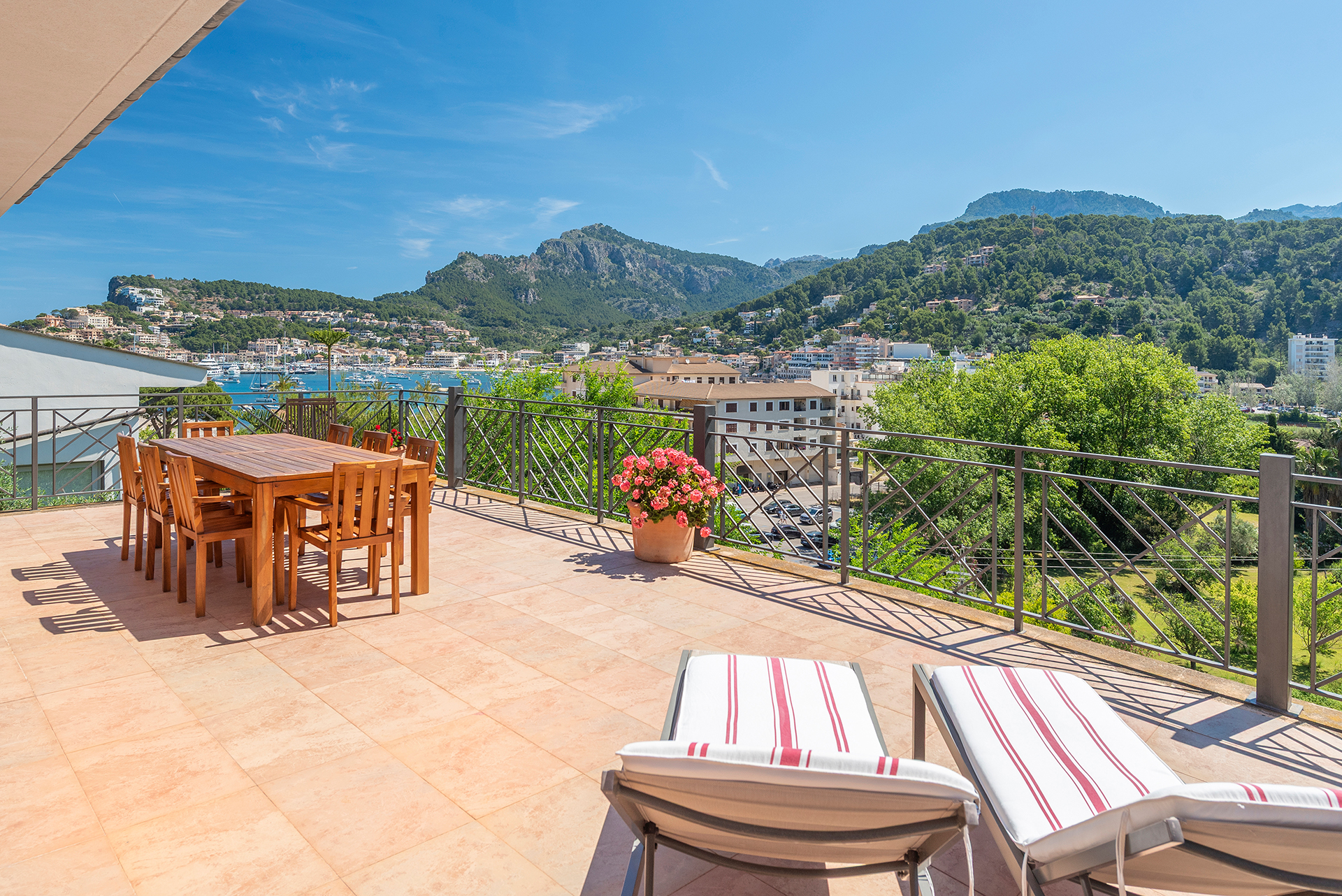 Wunderschönes Haus mit Pool und Hafenblick in Port de Sóller