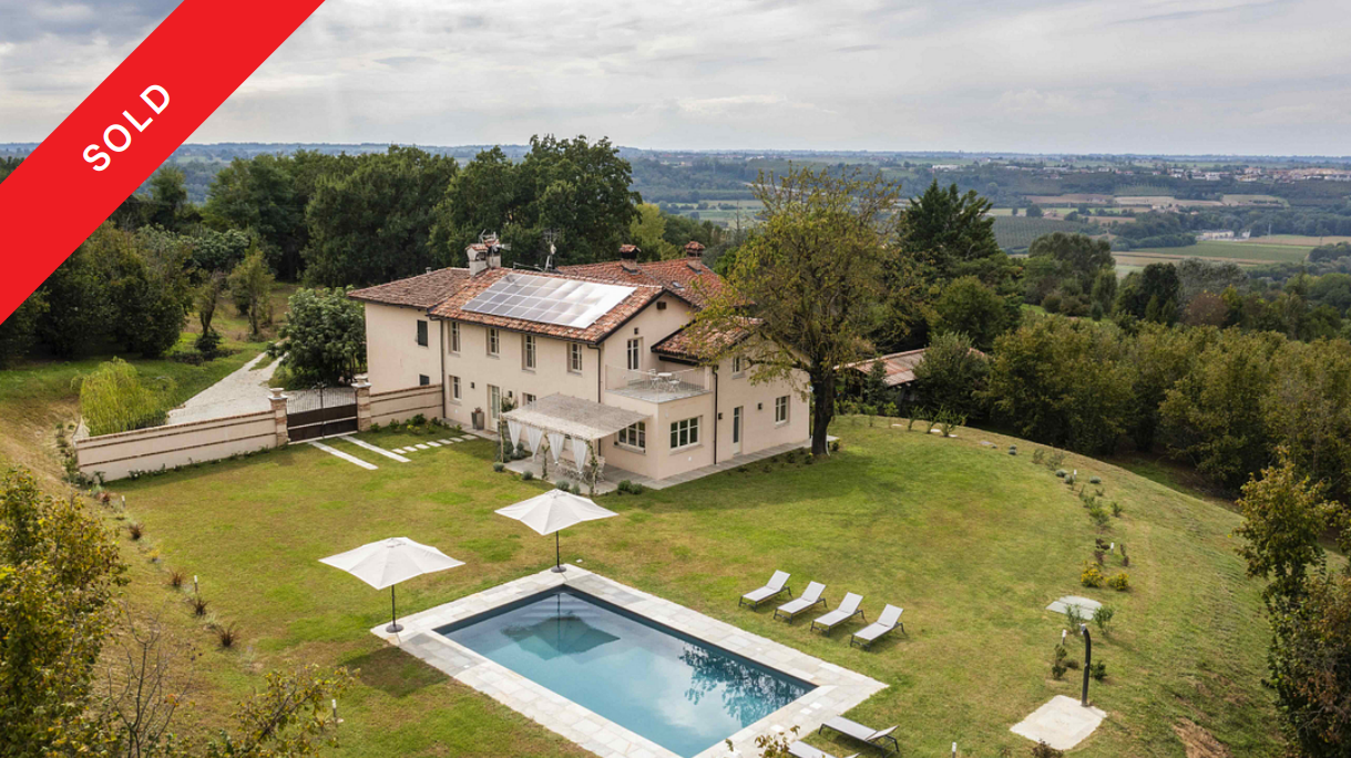 Charming farmhouse amid the greenery of the Langhe