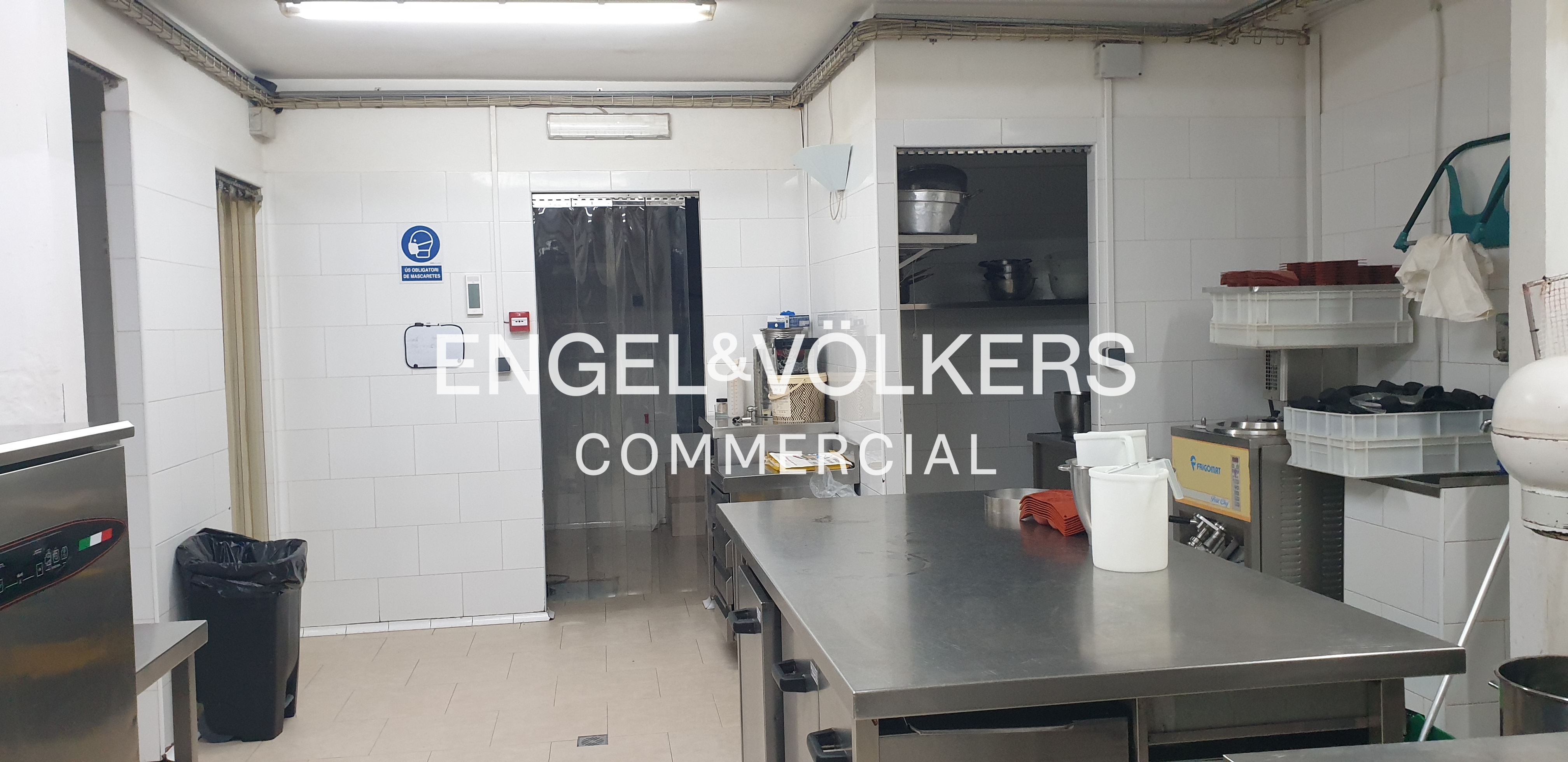 ¡Oportunidad Única! Traspaso de Obrador de Pastelería Artesanal en Activo (250 m²) – Llave en mano