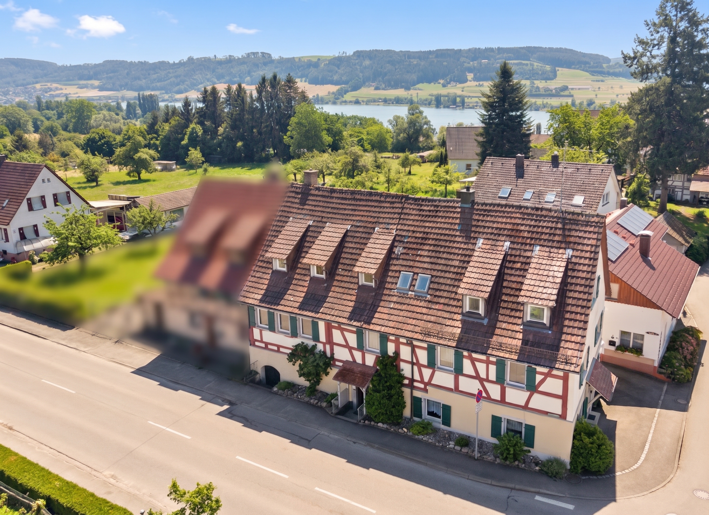 Fachwerk mit Geschichte, Zukunft und Seeblick - bezugsfrei und renditestark