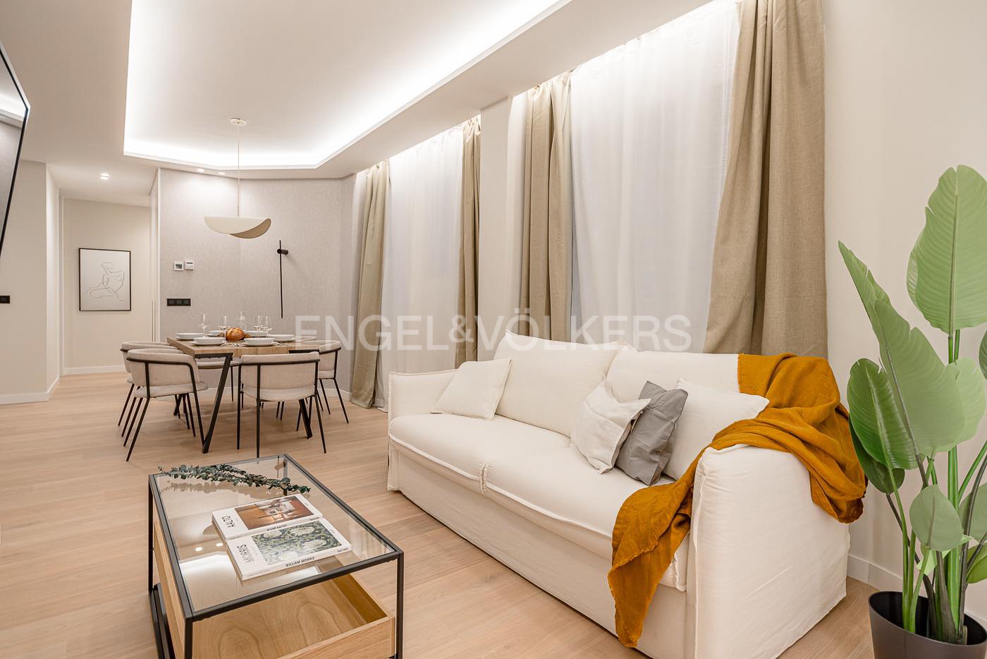 Excellent Apartment one step away from the Retiro!