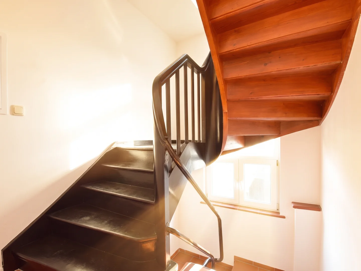 Schöne ruhige 4 -Zimmer-Wohnung mit Blick über den Dächern Bürgstadts - Photo 4