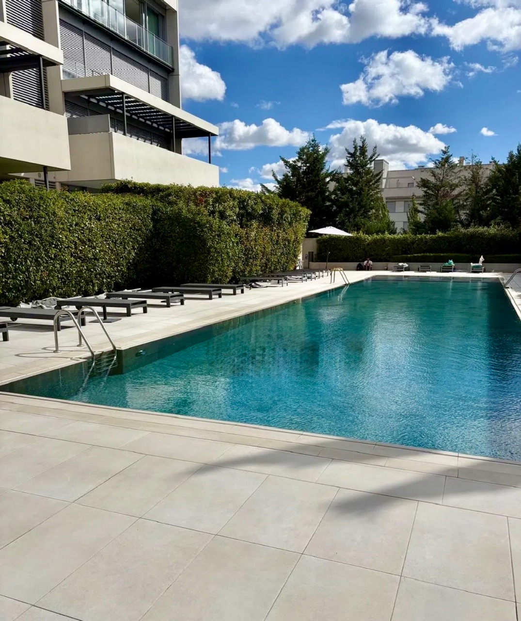 Cozy garden-level apartment in Aravaca, Madrid