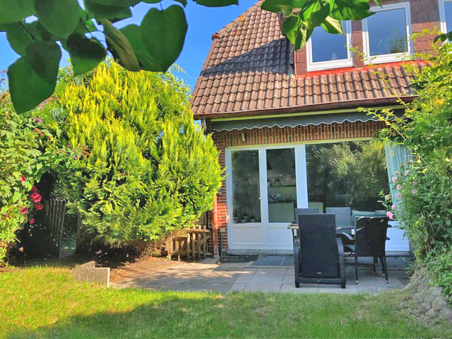 Wohnung mit eigenem Eingang, Terrasse und Garten!