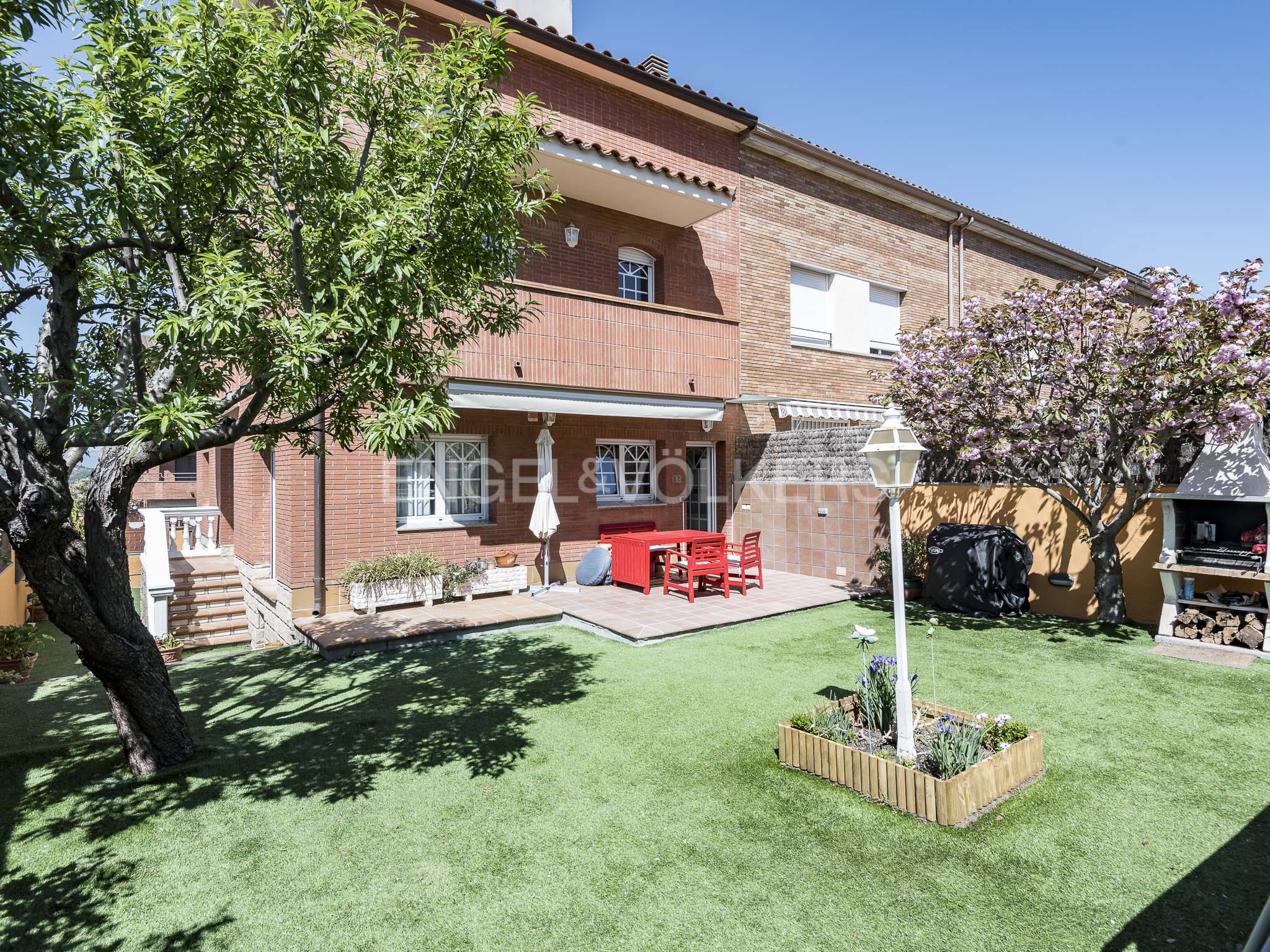 Residental House with garden in Granollers