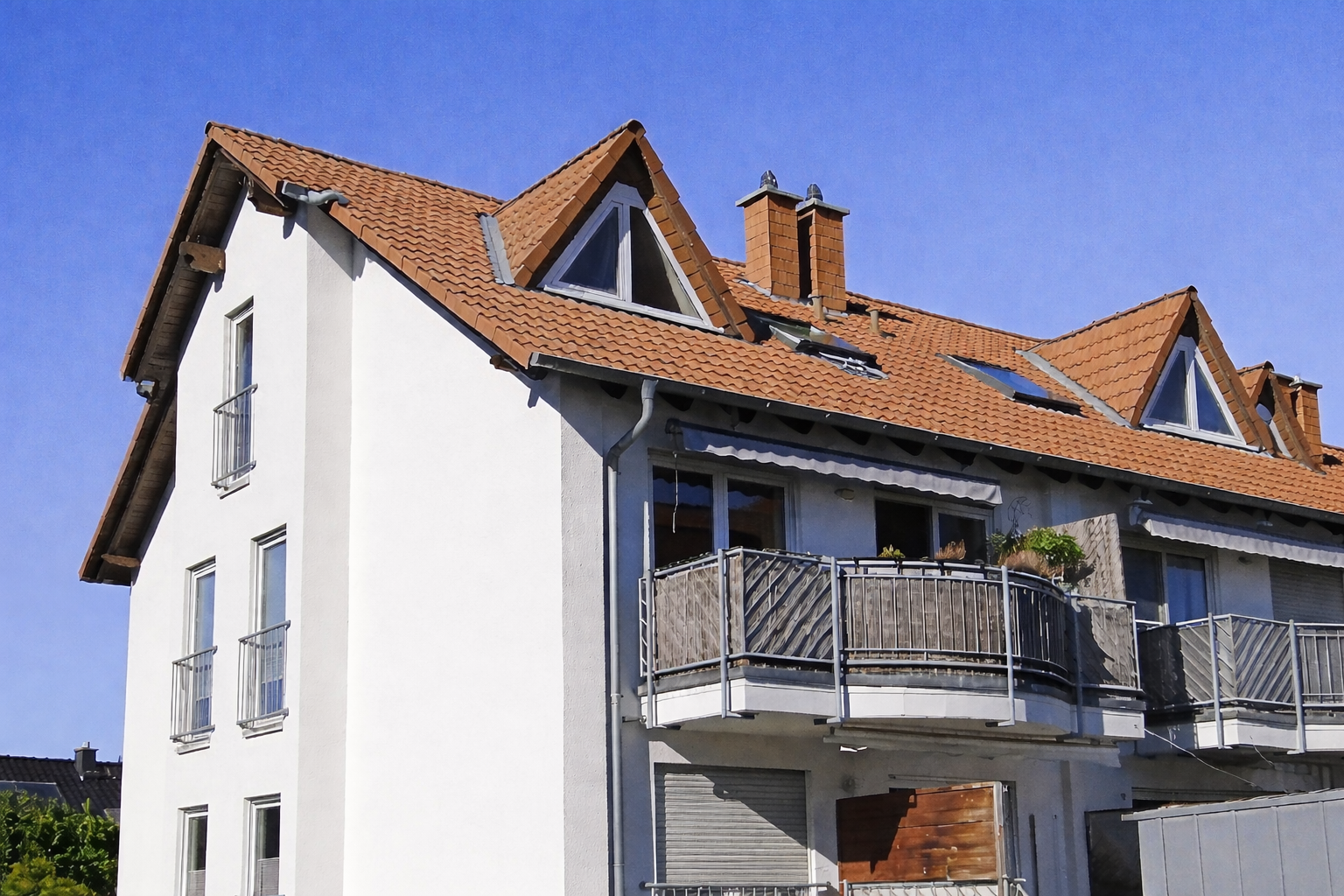 Charmante Maisonette-Wohnung mit Balkon und Tiefgaragen-Stellplatz