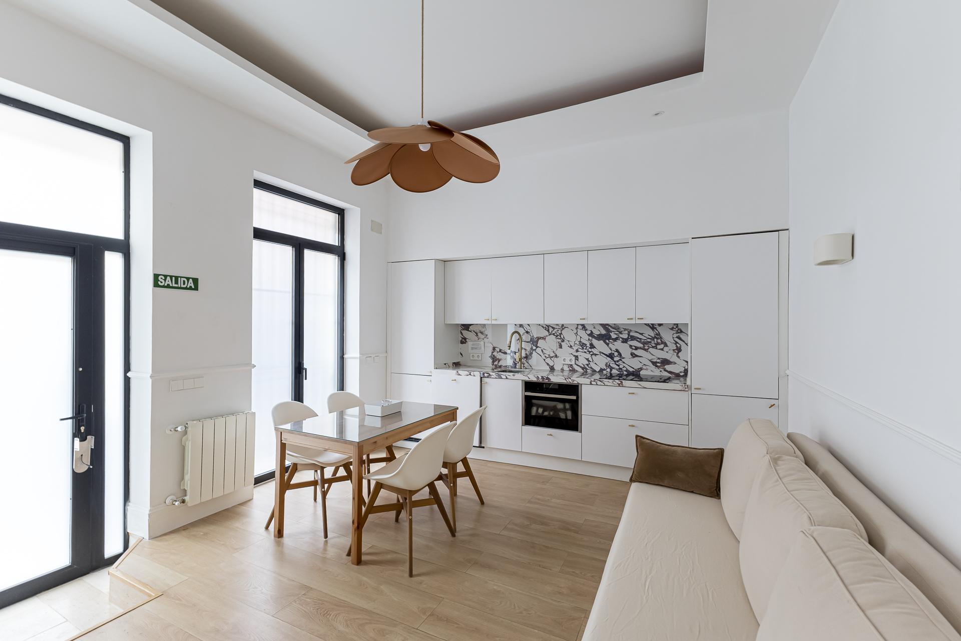 Newly renovated apartment with a tourist license next to the Bernabéu