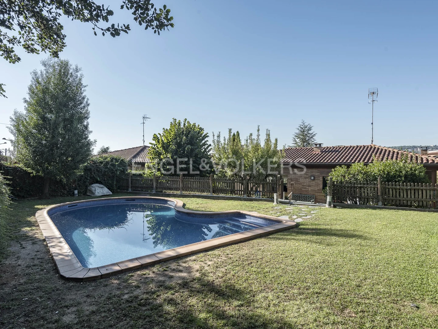 Family home in exceptional location in Bigues