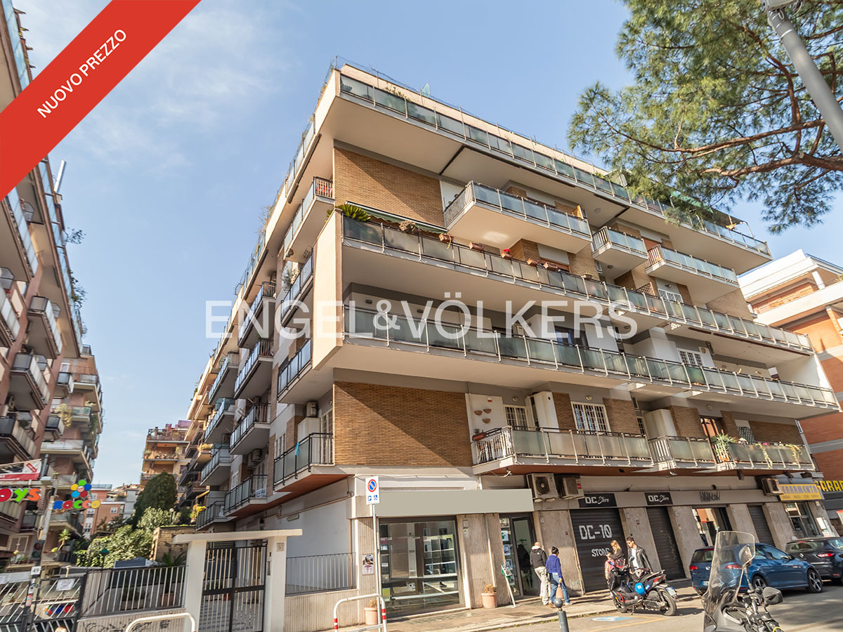 Attico bilivelli con due terrazzi a Montagnola