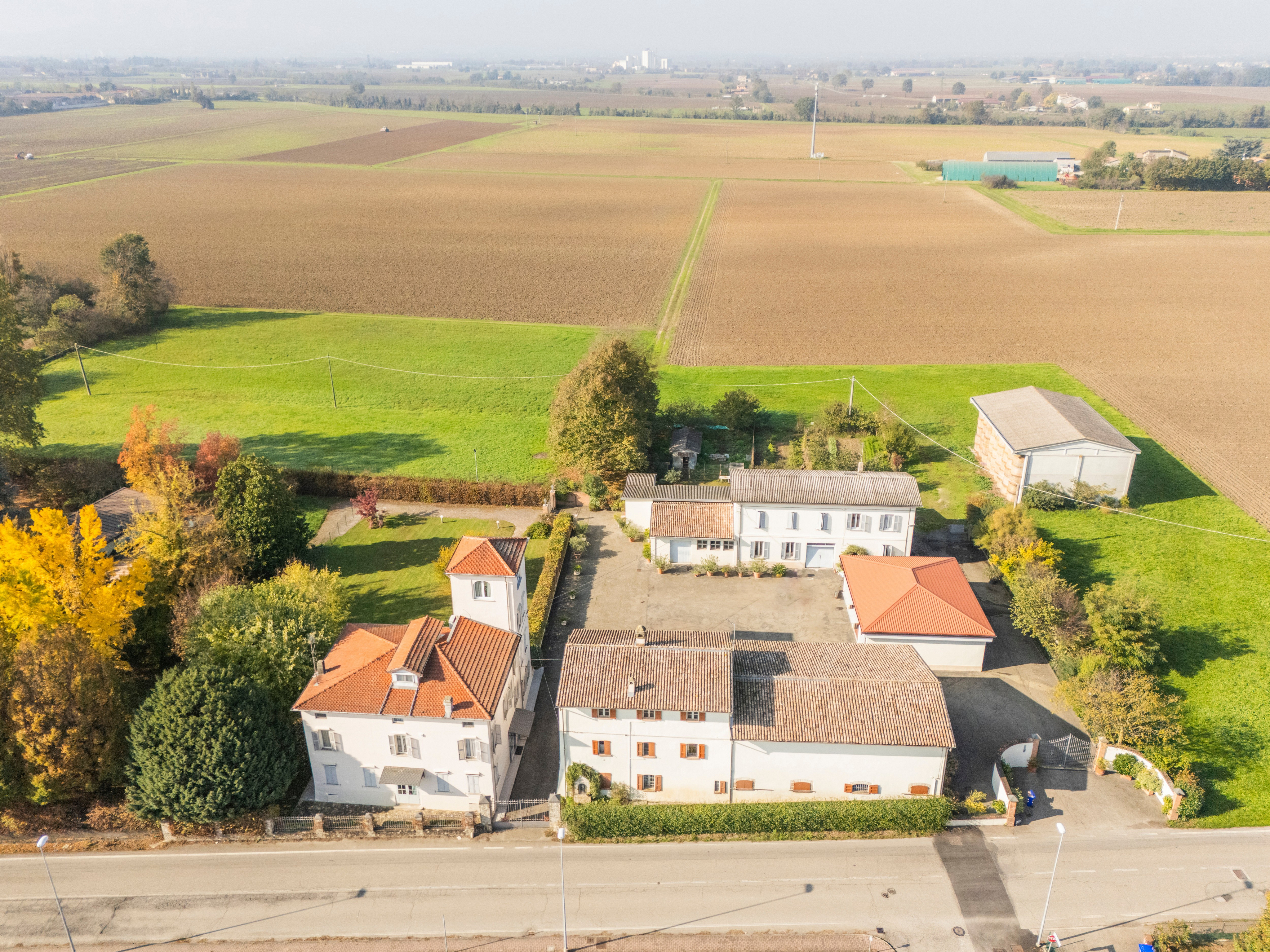 Residential complex with Art Nouveau villa and extraordinary potential