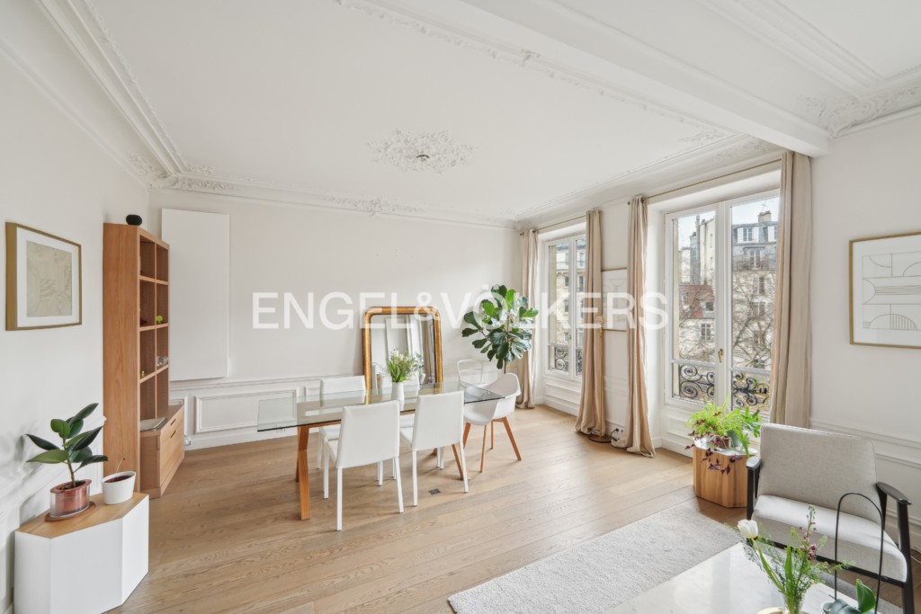 Appartement Haussmannien de charme au jardin du Luxembourg