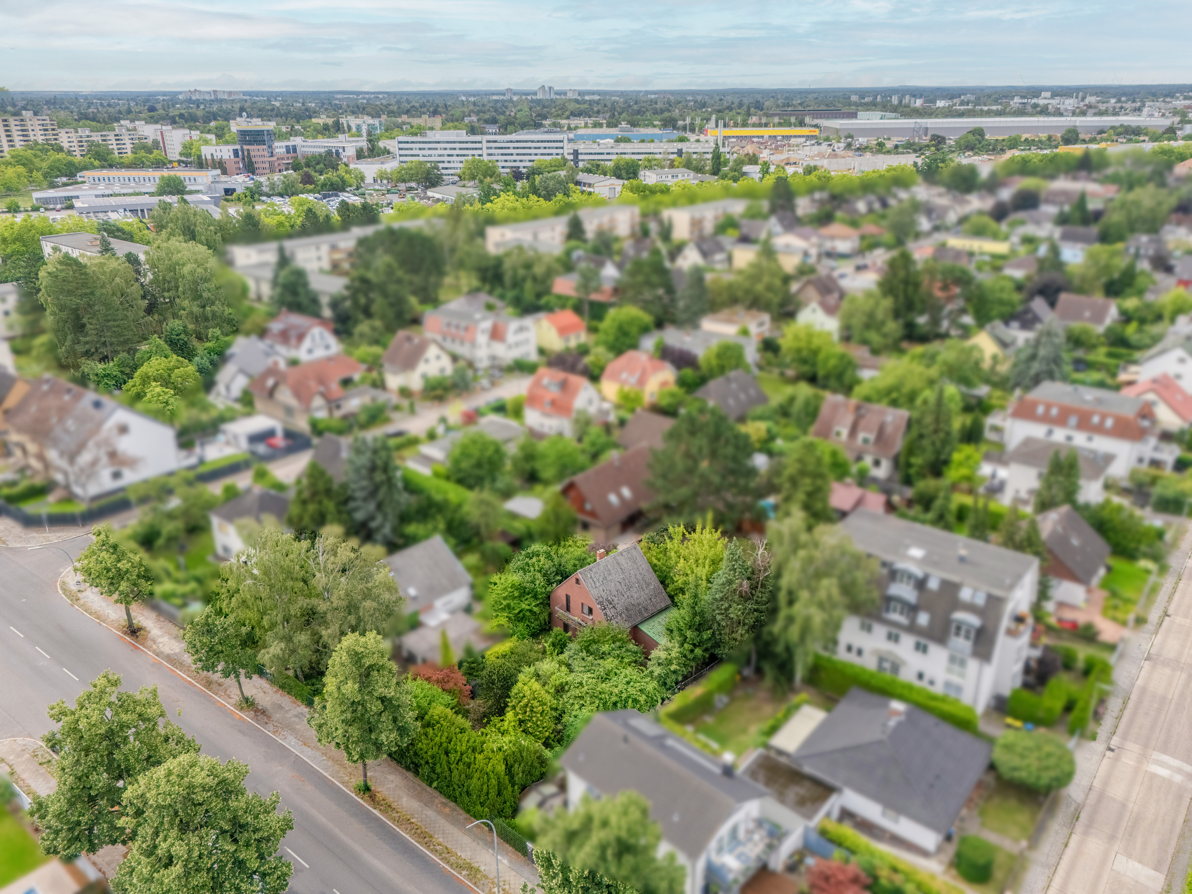 Quietly located building plot in Marienfelde’s prime location