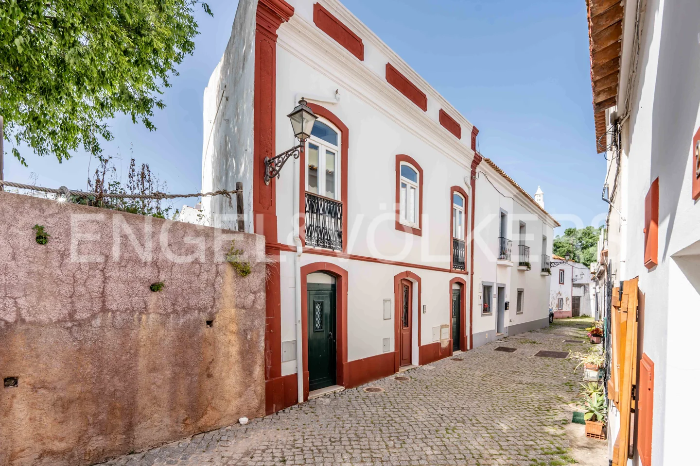 Charming traditional house with garden in the heart of Silves
