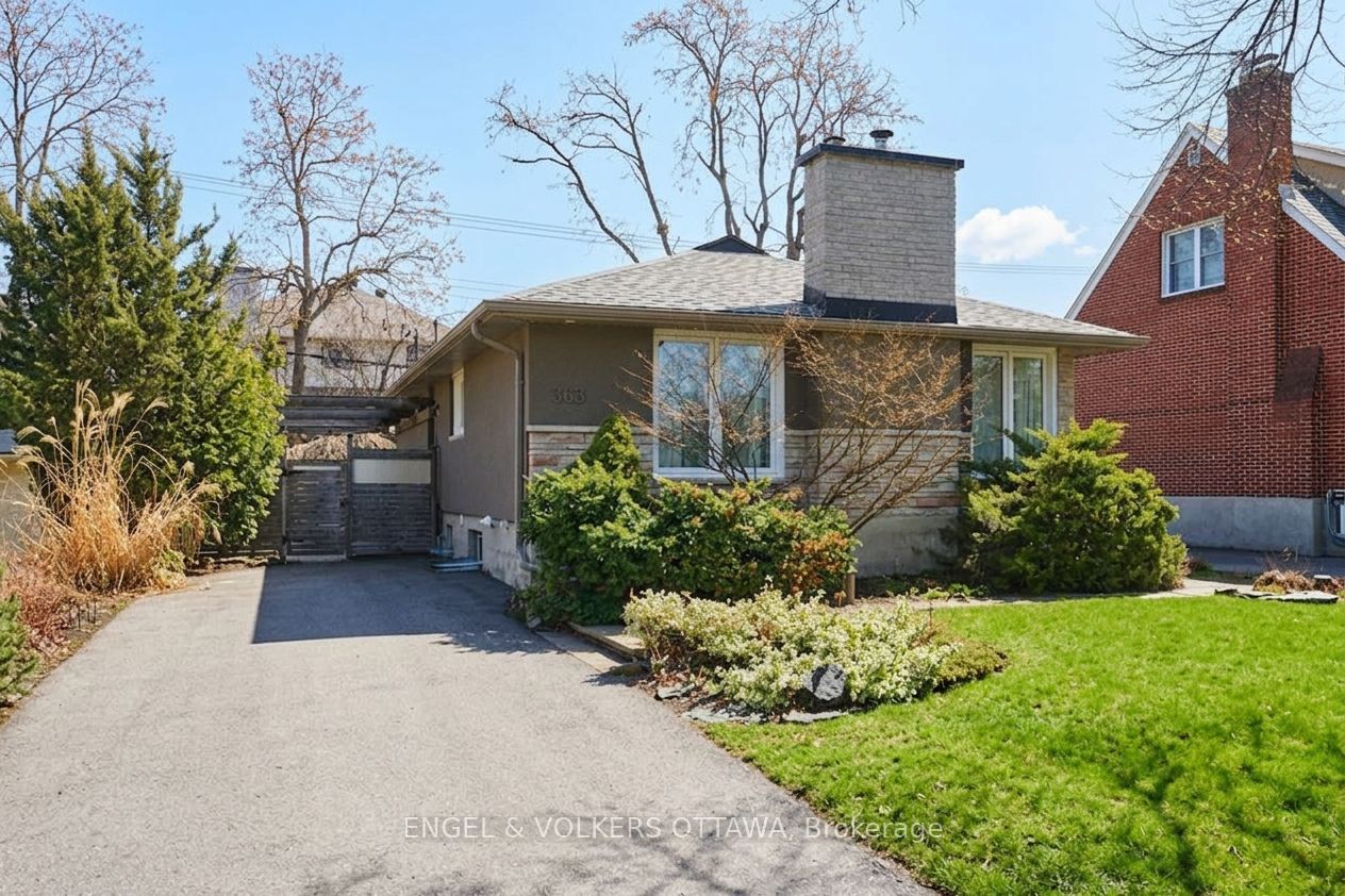McKellar heights, beautifully updated bungalow