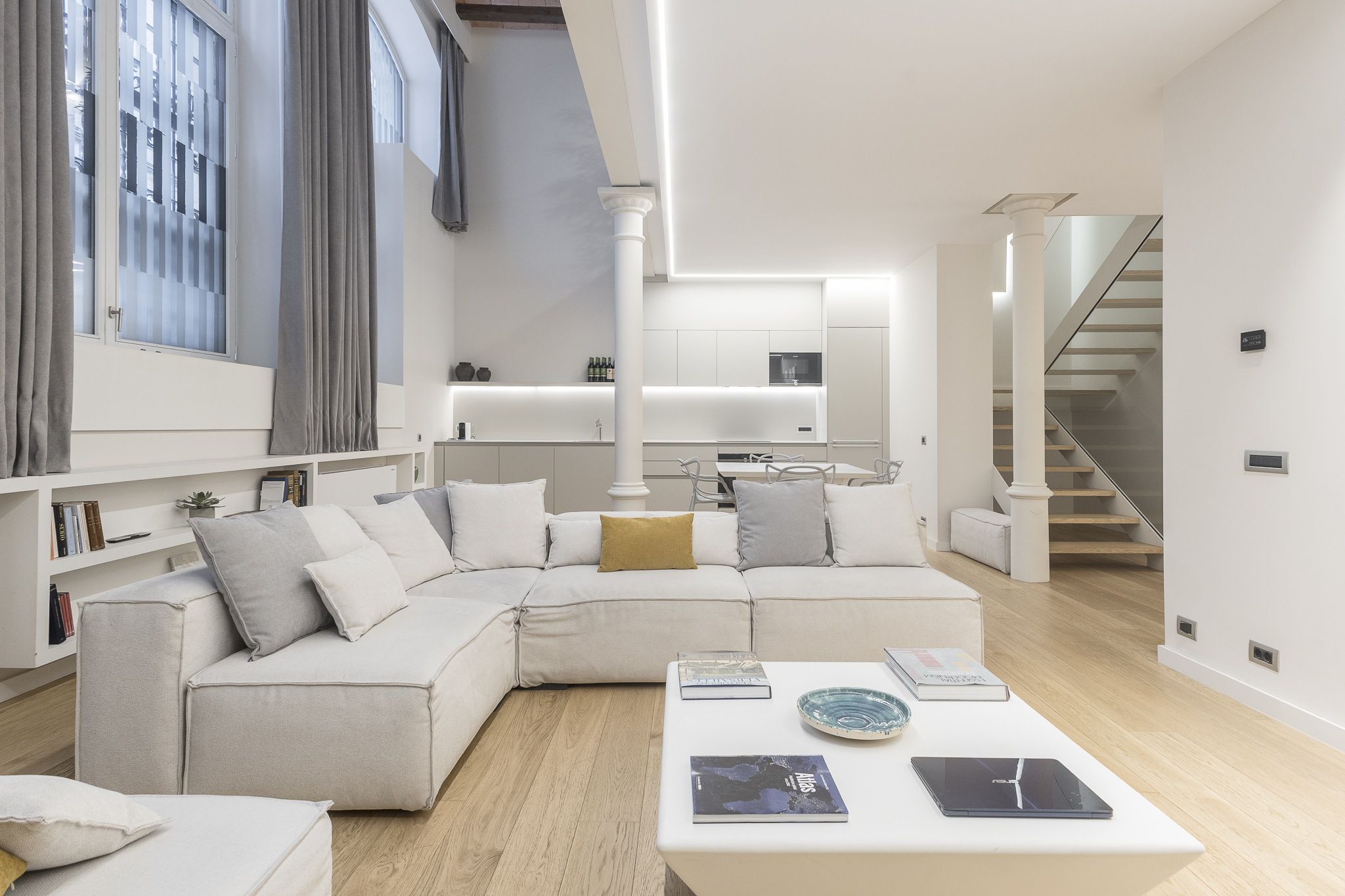 Luxury duplex by the sea with pool and communal terrace