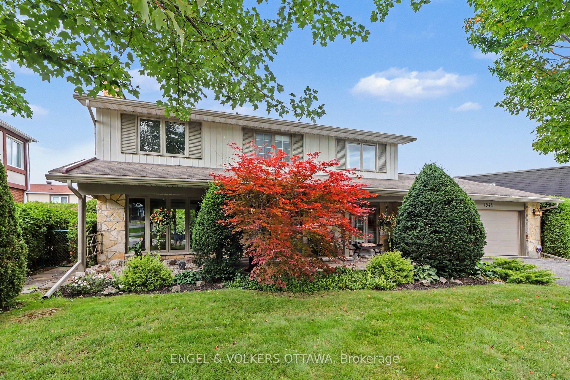 Established Neighbourhood Charm Meets Thoughtful Modern Living